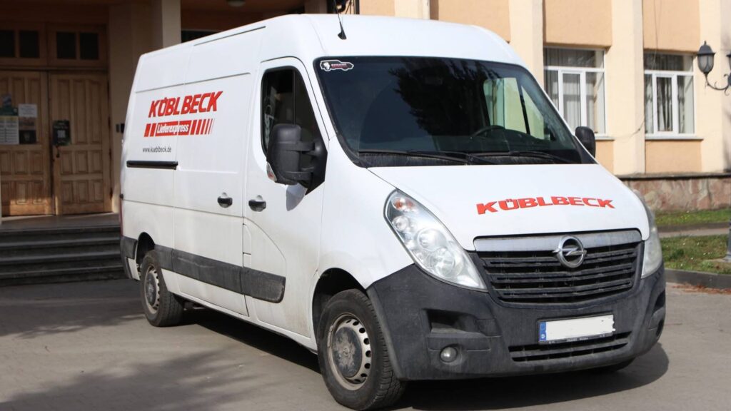 З Дрогобиччини надіслали для ЗСУ мобільну майстерню